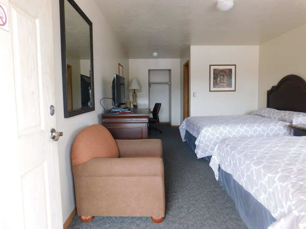 Largo Motel and Cafe主图