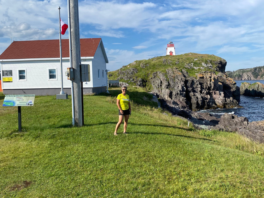 The Rolling Hills主图