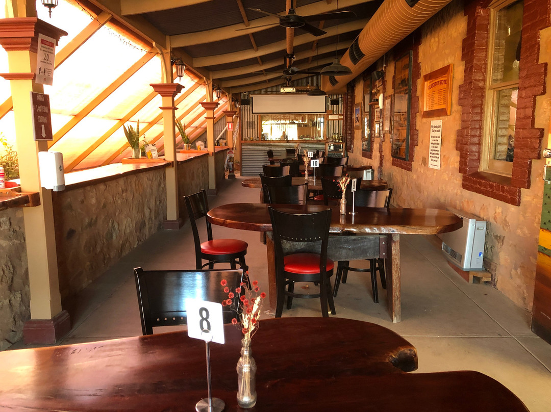 锡尔弗顿酒店主图