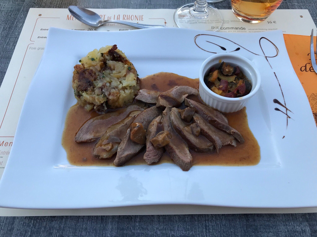 霍涅地区酒店主图