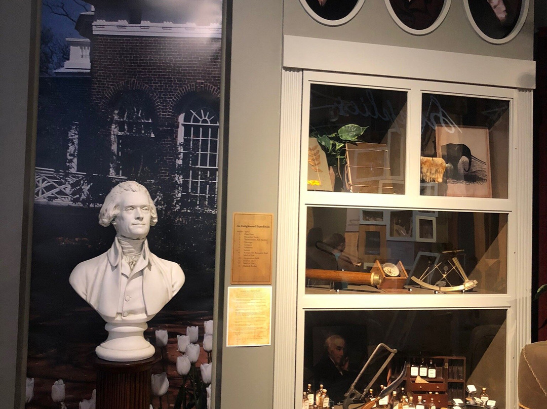 Lewis & Clark Interpretive Center (lcic)-Washburn必去景点