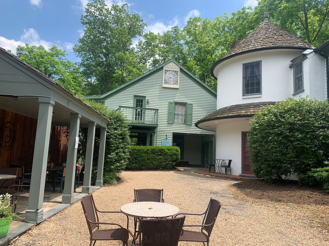 The Inn At Gristmill Square主图