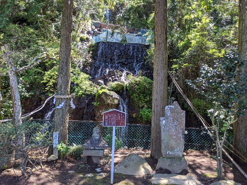 Takigawa Shrine景点图片