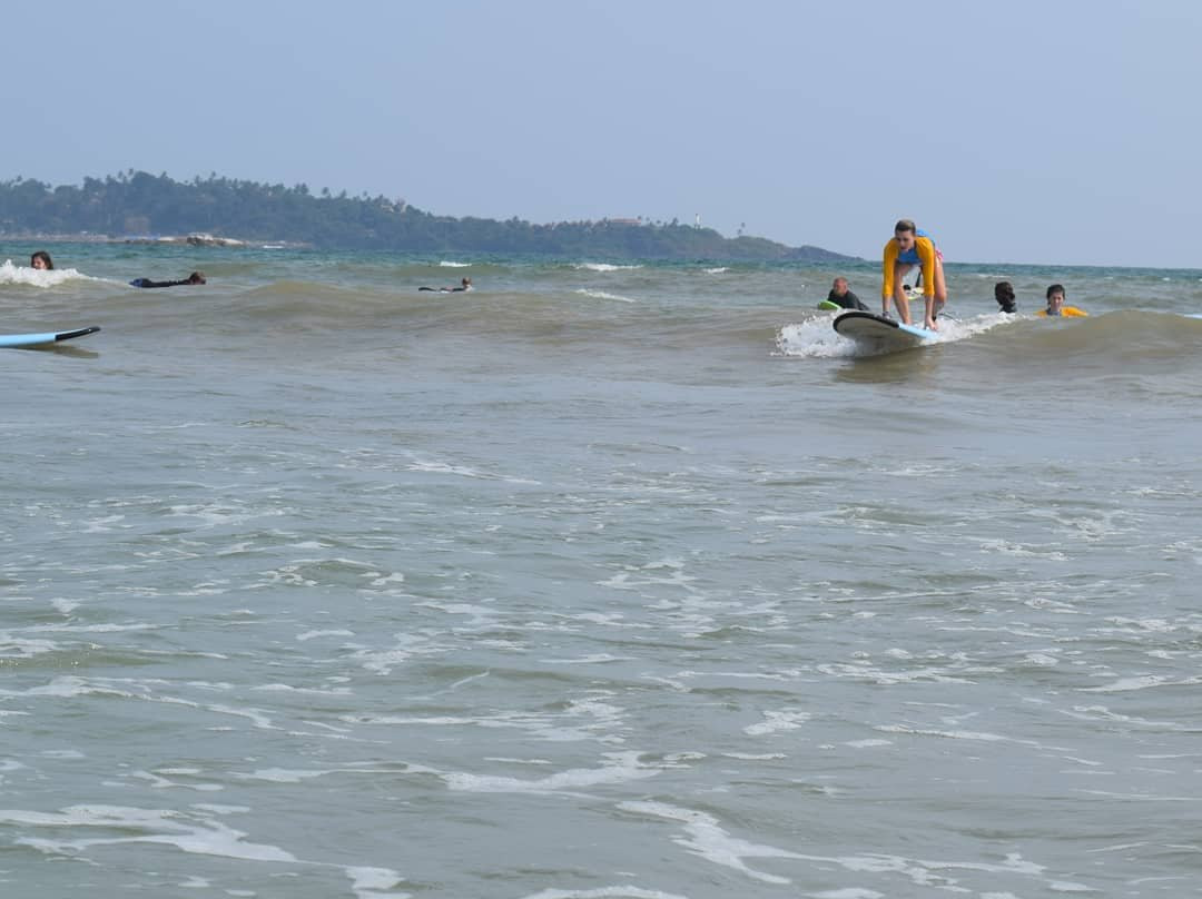 Blue Wave Surf School-瓦勒迦玛必去景点