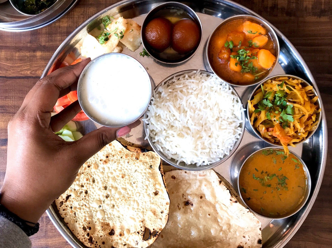 Girivihar Holiday Club - Pure Veg主图