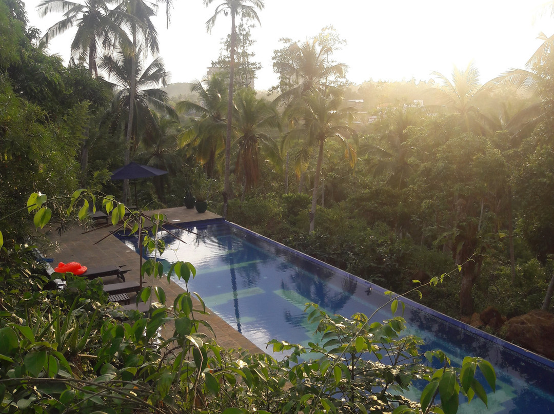 圣殿山酒店主图