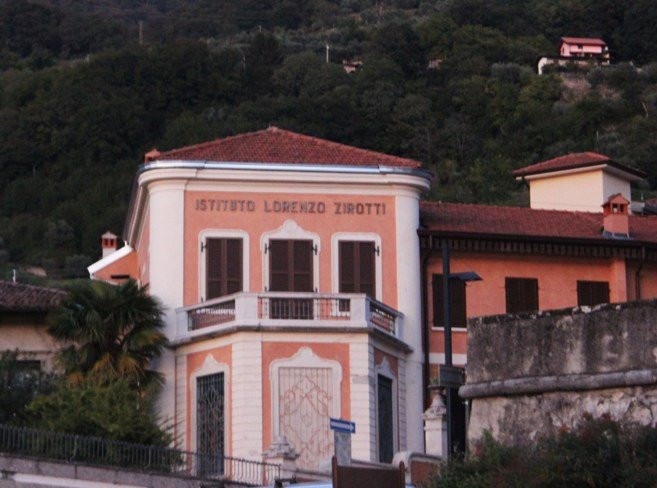 Palazzo Zirotti-Sale Marasino必去景点