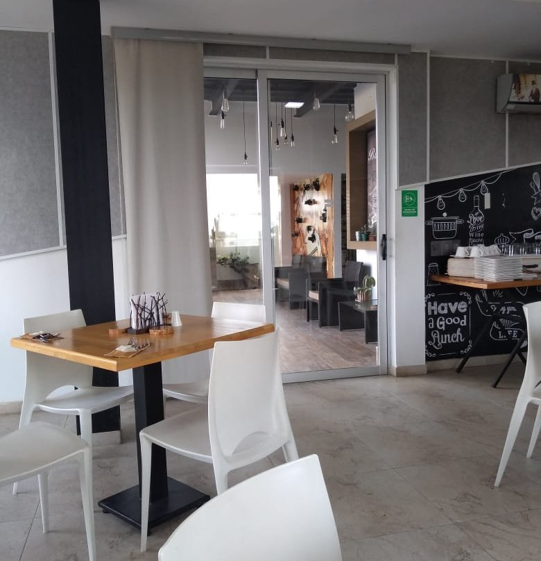 Hausen Hotel Suites主图