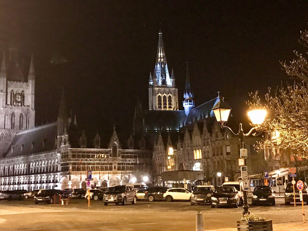 Market Square-伊普尔必去景点