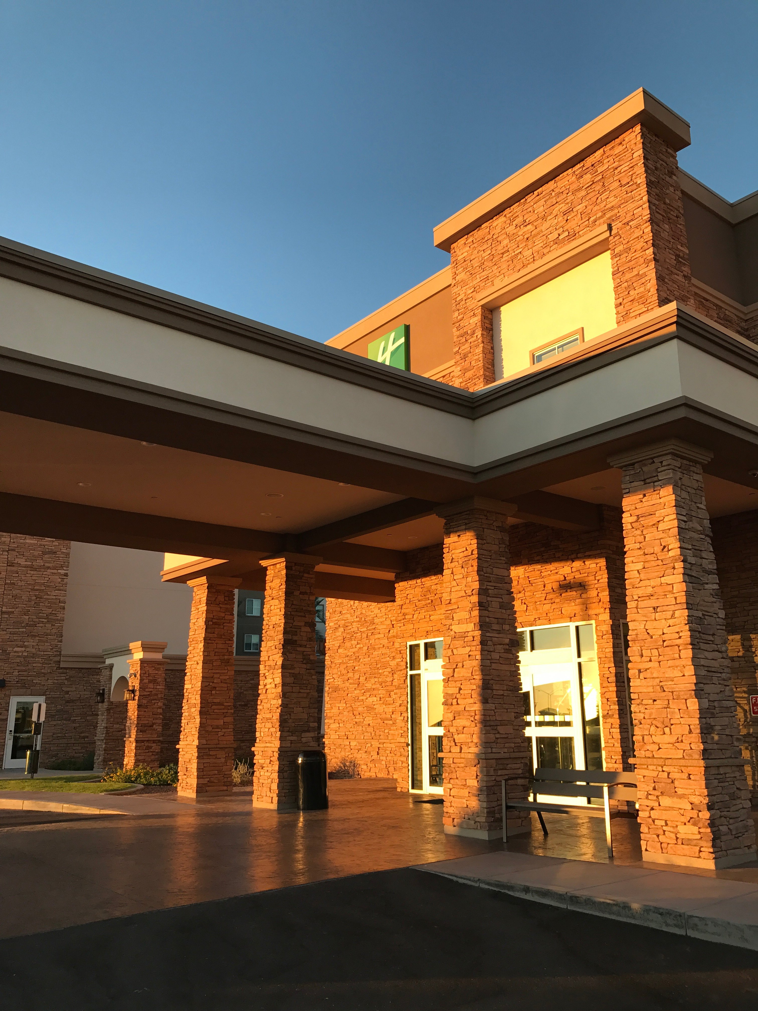 Holiday Inn Express & Suites Phoenix East - Gilbert, an IHG hotel-浴室
