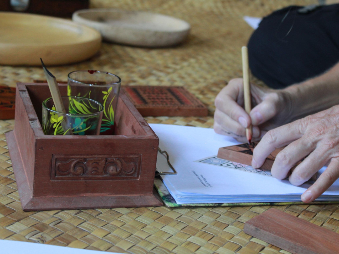 Lombok Wood Painting Community-龙目岛必去景点