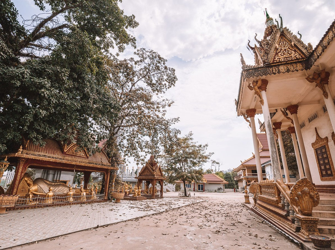 Wat Krom Temple景点图片