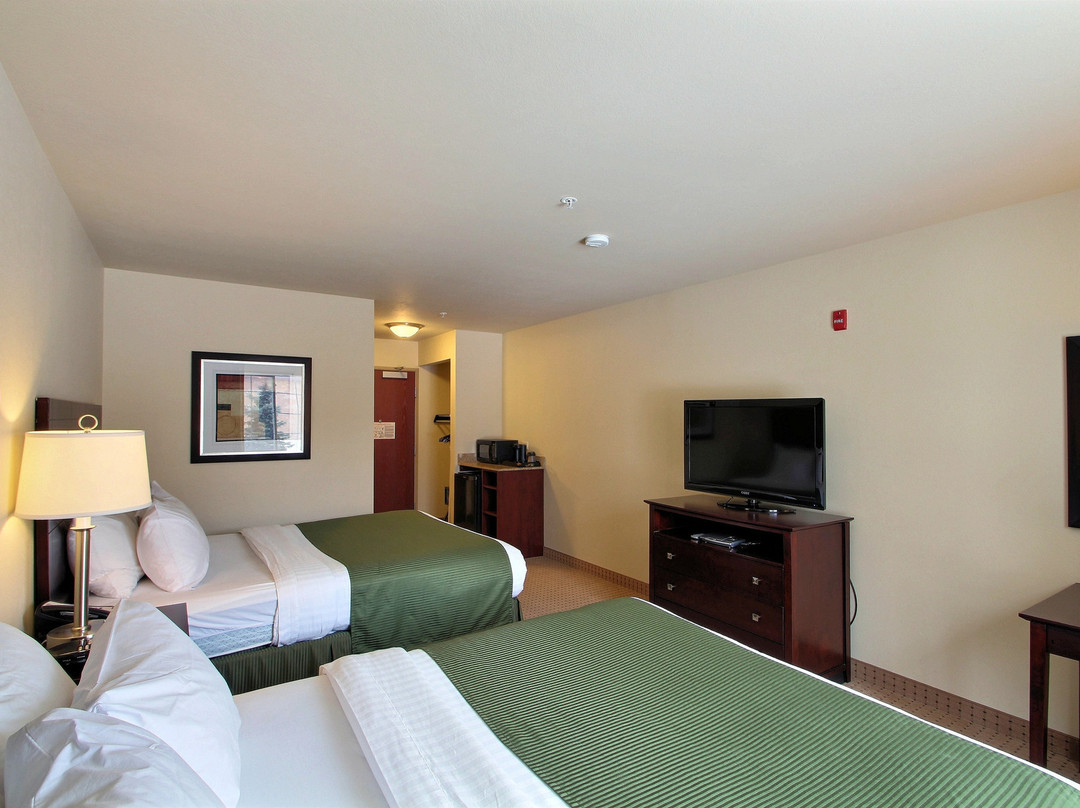 Cobblestone Inn and Suites - Brillion主图