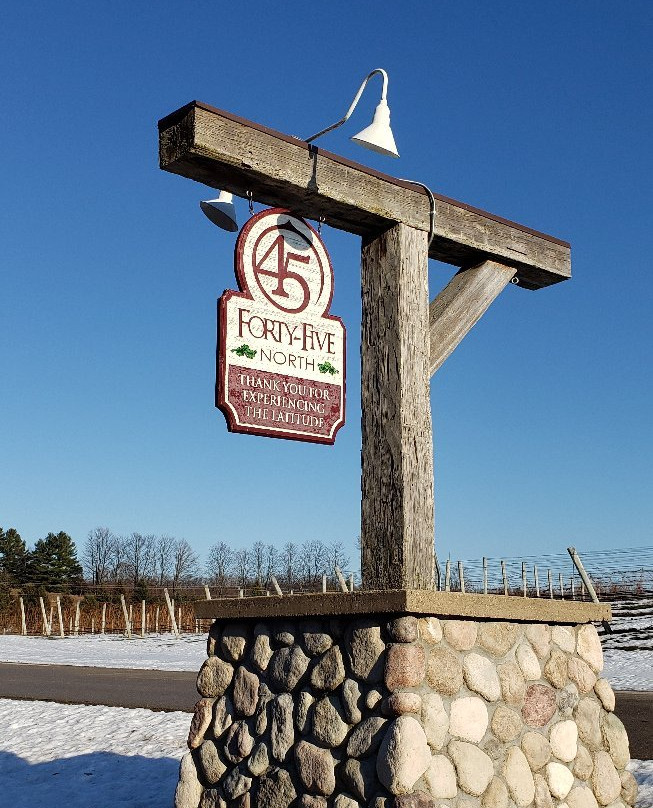 45 North Vineyard & Winery景点图片