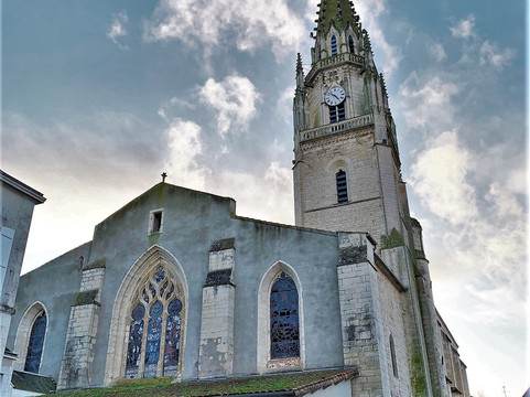 Eglise Saint Pierre-Chantonnay必去景点