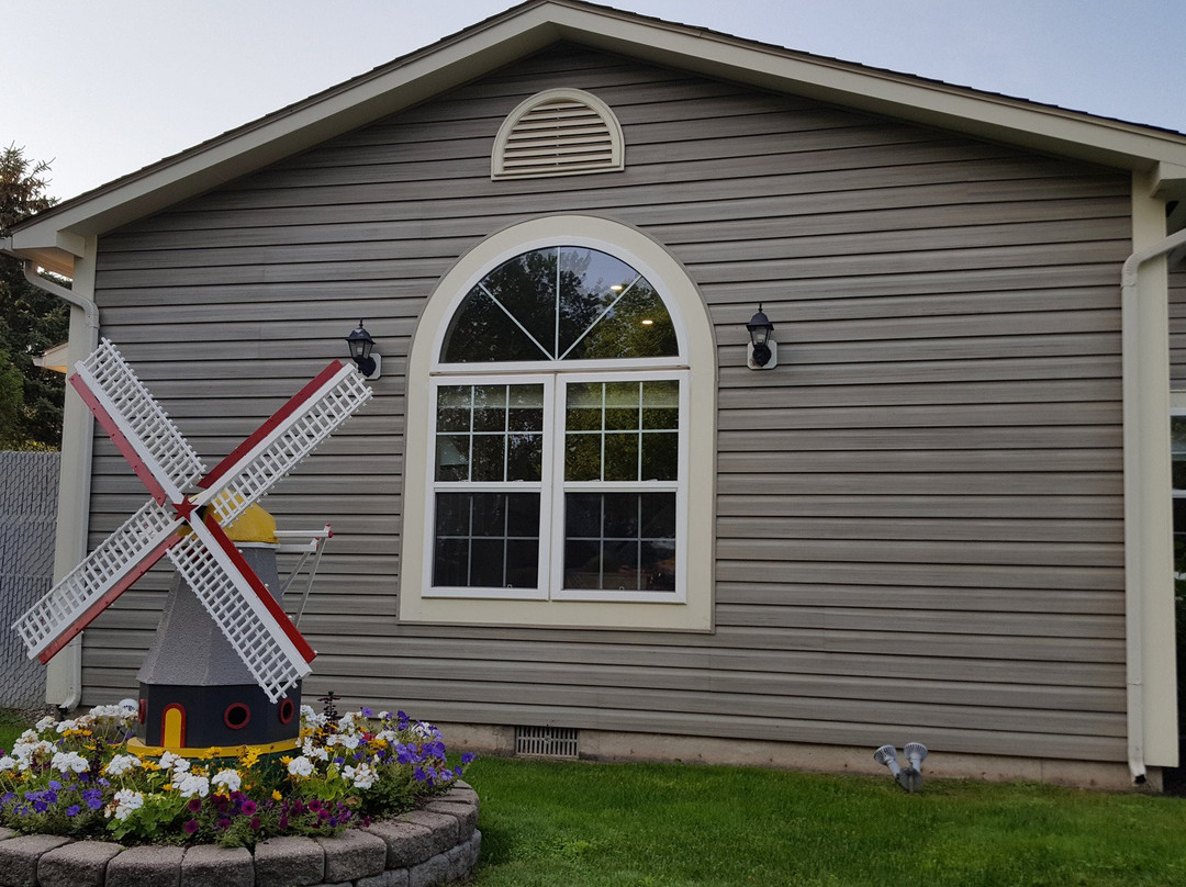 Amsterdam Inn & Suites Sussex主图