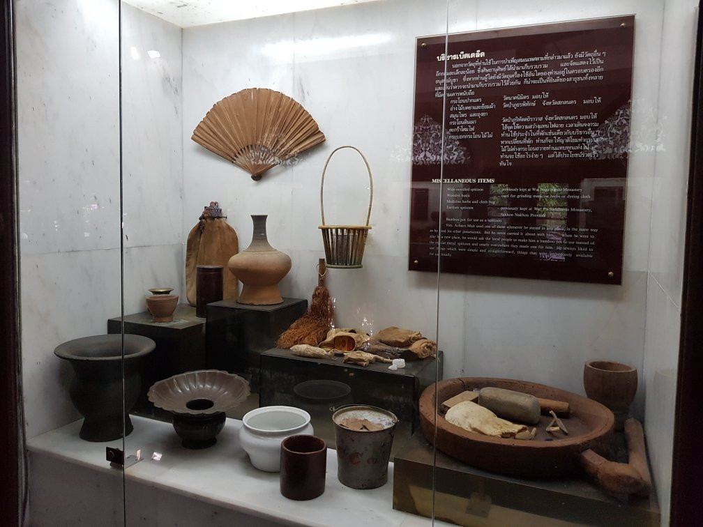 Phra Archan Man Phurithatto Museum-沙功那空必去景点