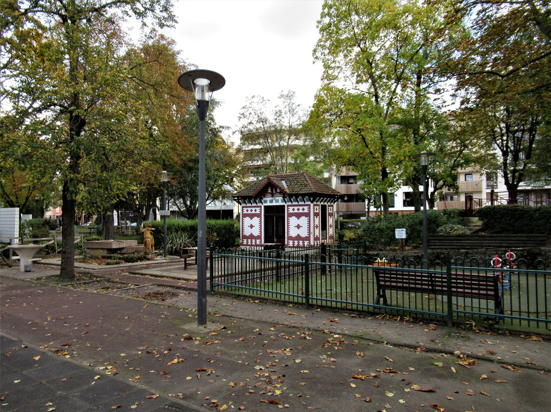 Square François Mitterrand景点图片