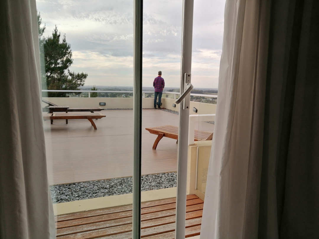 Elegance Hotel主图