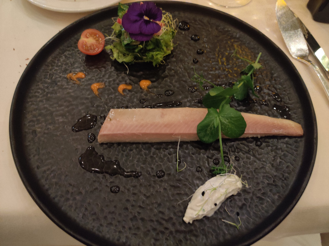 Le Midi Hotel-Restaurant主图