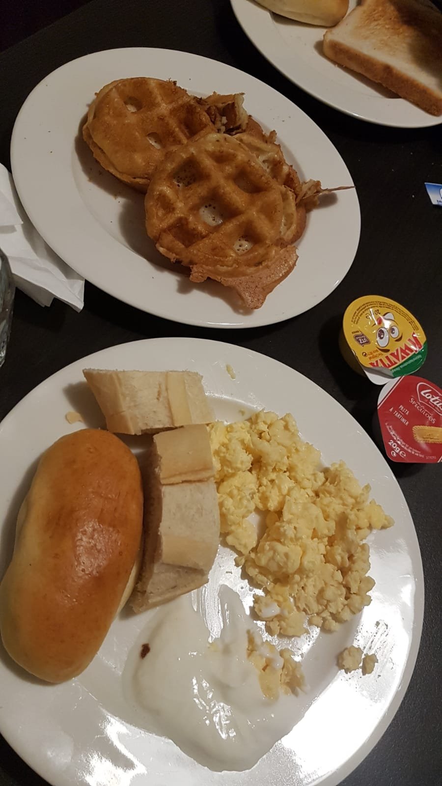 Ibis Charleroi Centre Gare-餐饮