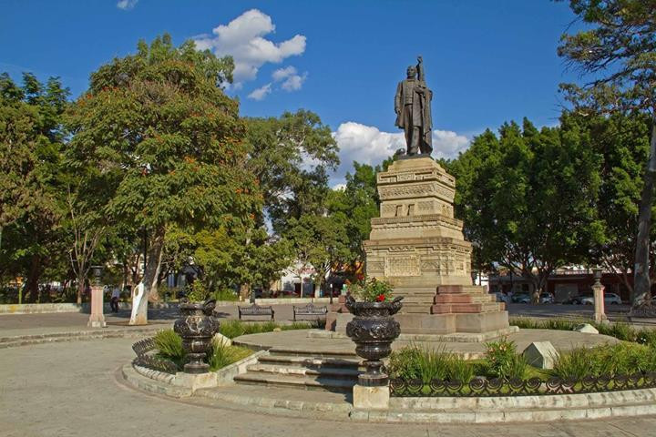Parque Juarez  El Llano
