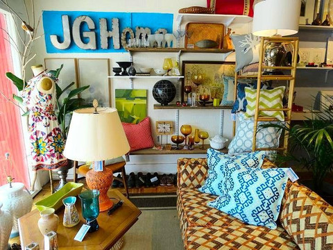 Design Archives Vintage & Handmade Emporium