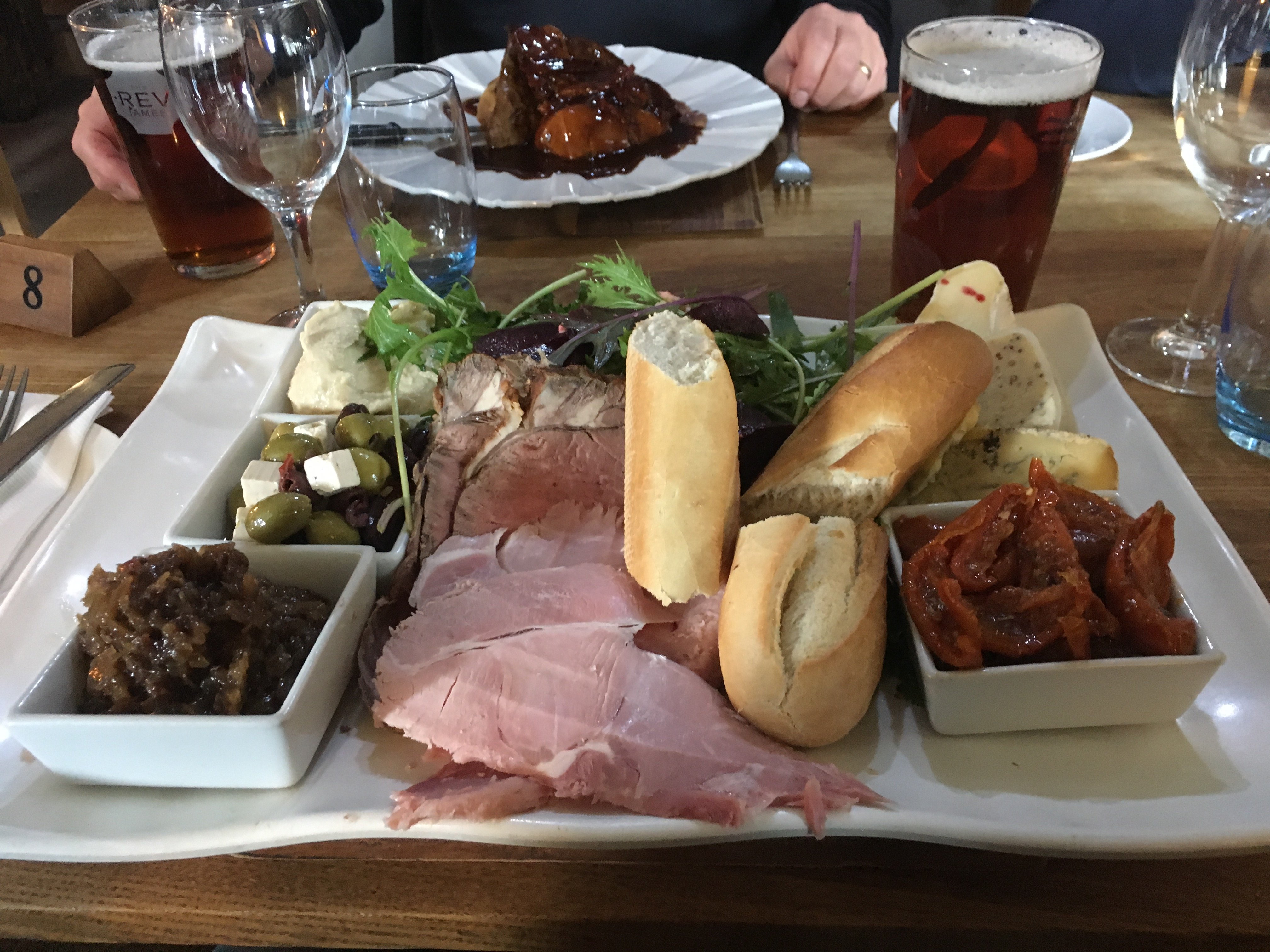 The Coach and Horses Llangynidr-餐饮
