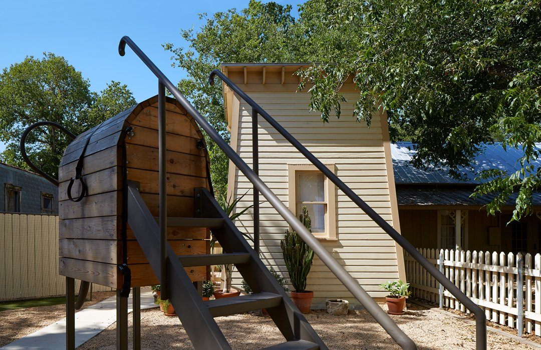 The Elephant Story-Comfort必去景点