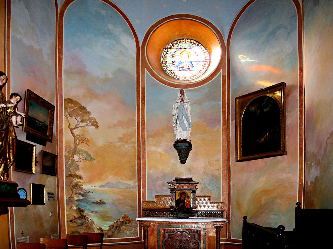 Eglise Saint-Pierre-Giens必去景点