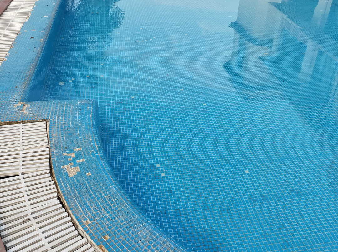 拉加寺三里温泉度假村主图