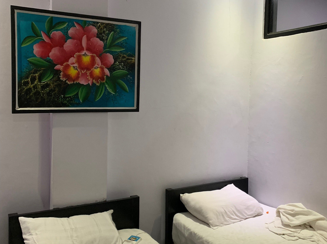 CF Komodo Hotel主图