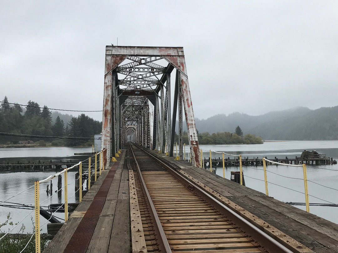 Reedsport Railroad Bridge景点图片