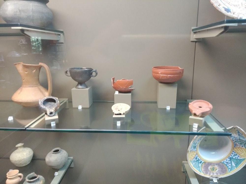 Museo de Zaragoza Seccion de Ceramica-萨拉戈萨省必去景点