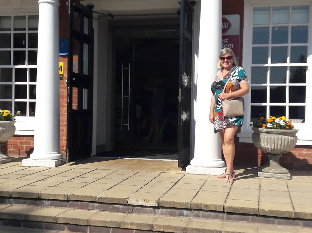 Manor Hotel Solihull主图