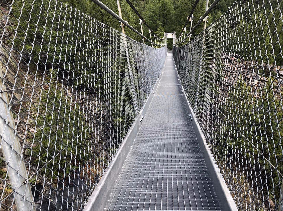 Furi Suspension Bridge-策马特必去景点