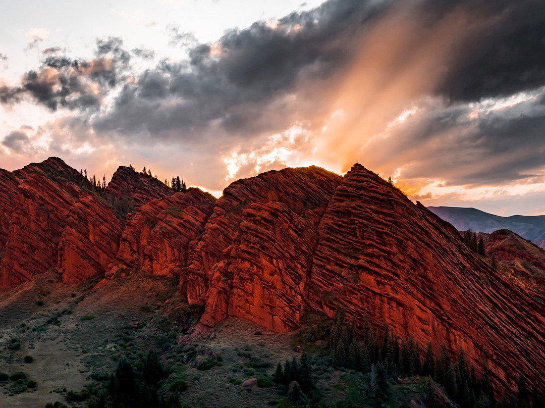 Jeti-Oguz Canyon (Seven Bulls Rocks)-Issyk Kul Province必去景点