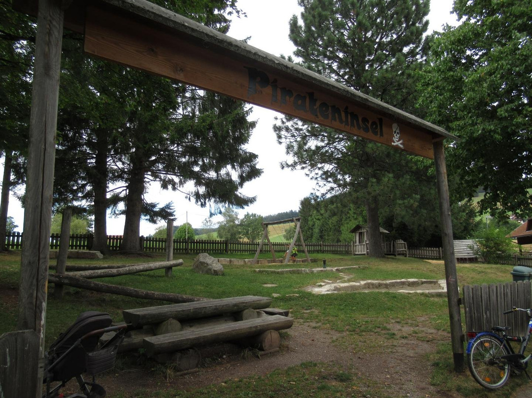 Spielplatz Pirateninsel am Badweiher