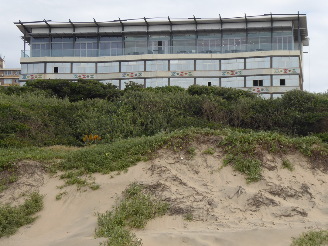 贝莱尔套房酒店主图