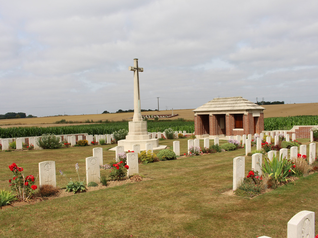 Sunken Road Cemetery景点图片