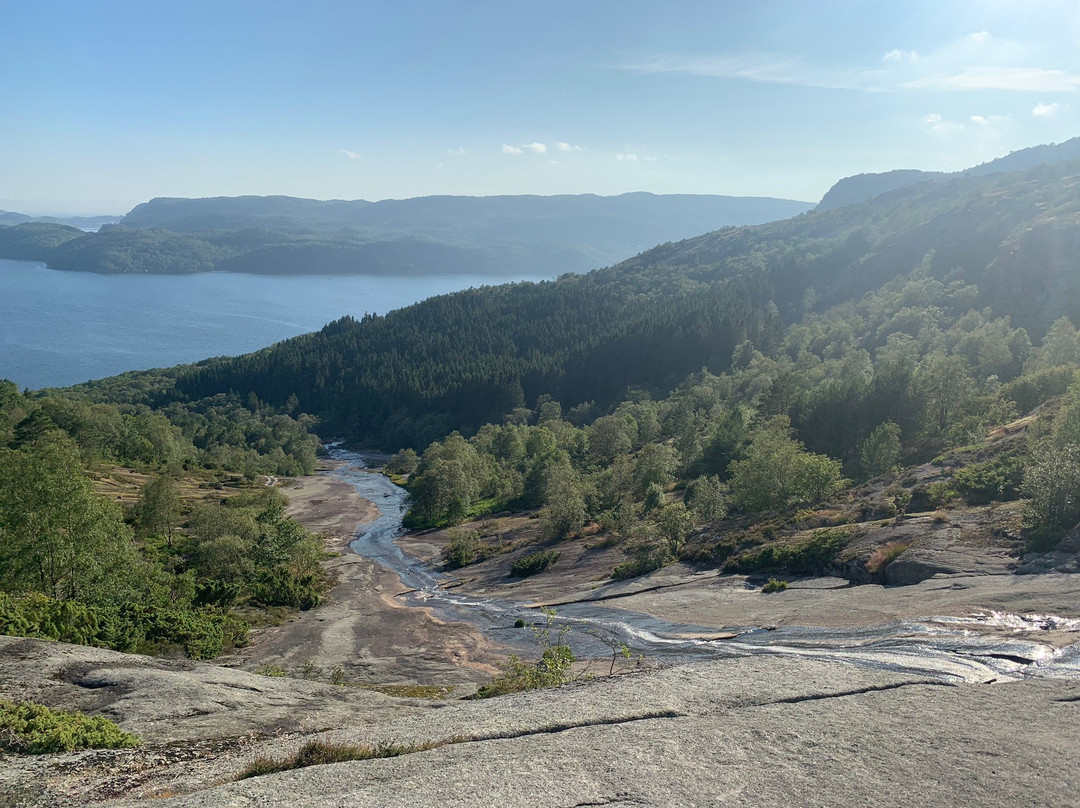 Hike to Skrelia-Lyngdal Municipality必去景点