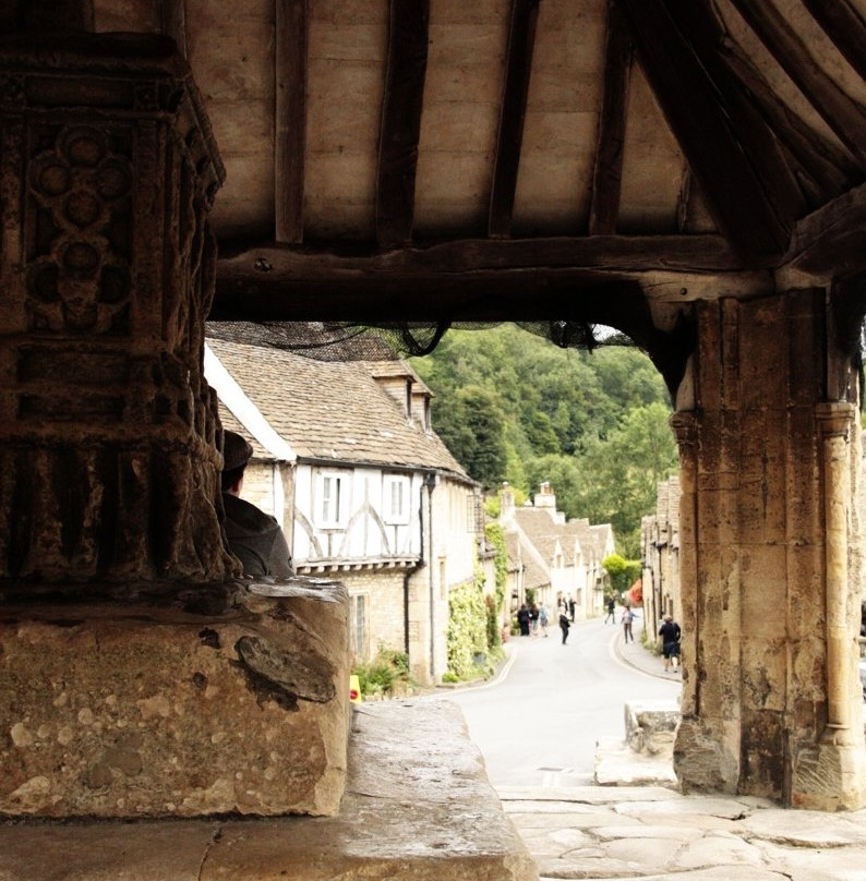 The Market Cross-库姆堡必去景点