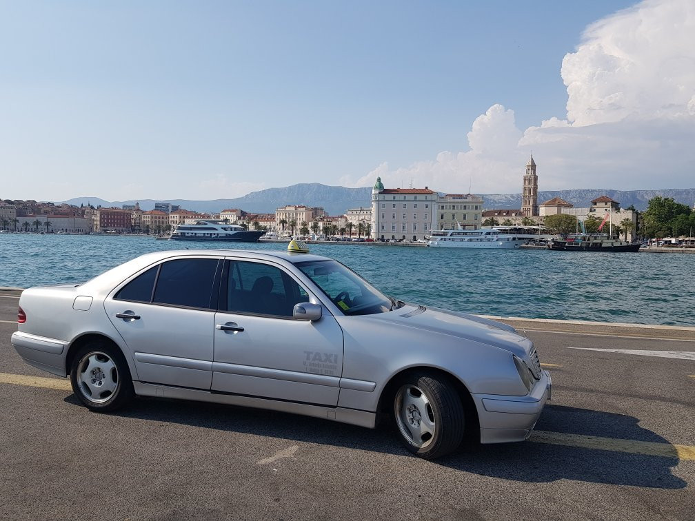 Taxi transfer Airport Split景点图片