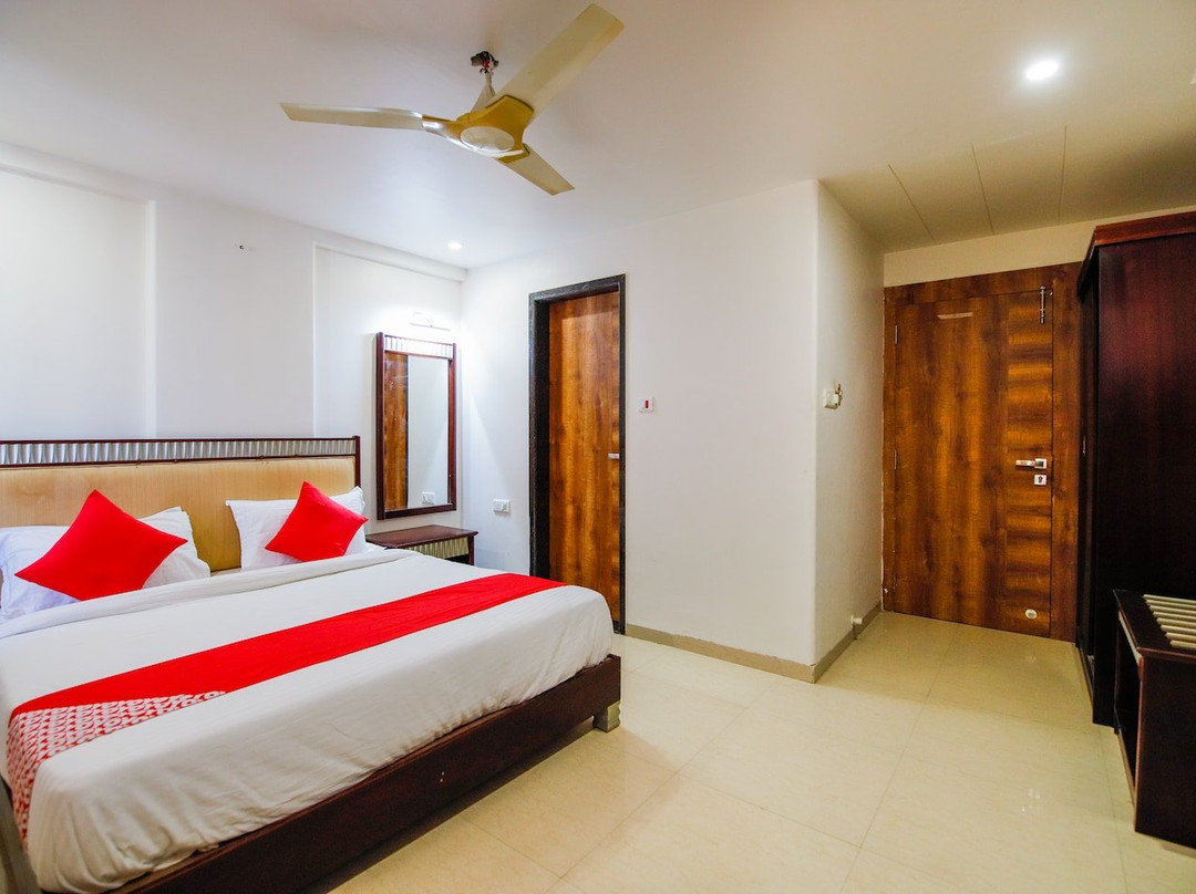 OYO 24105 Metro主图