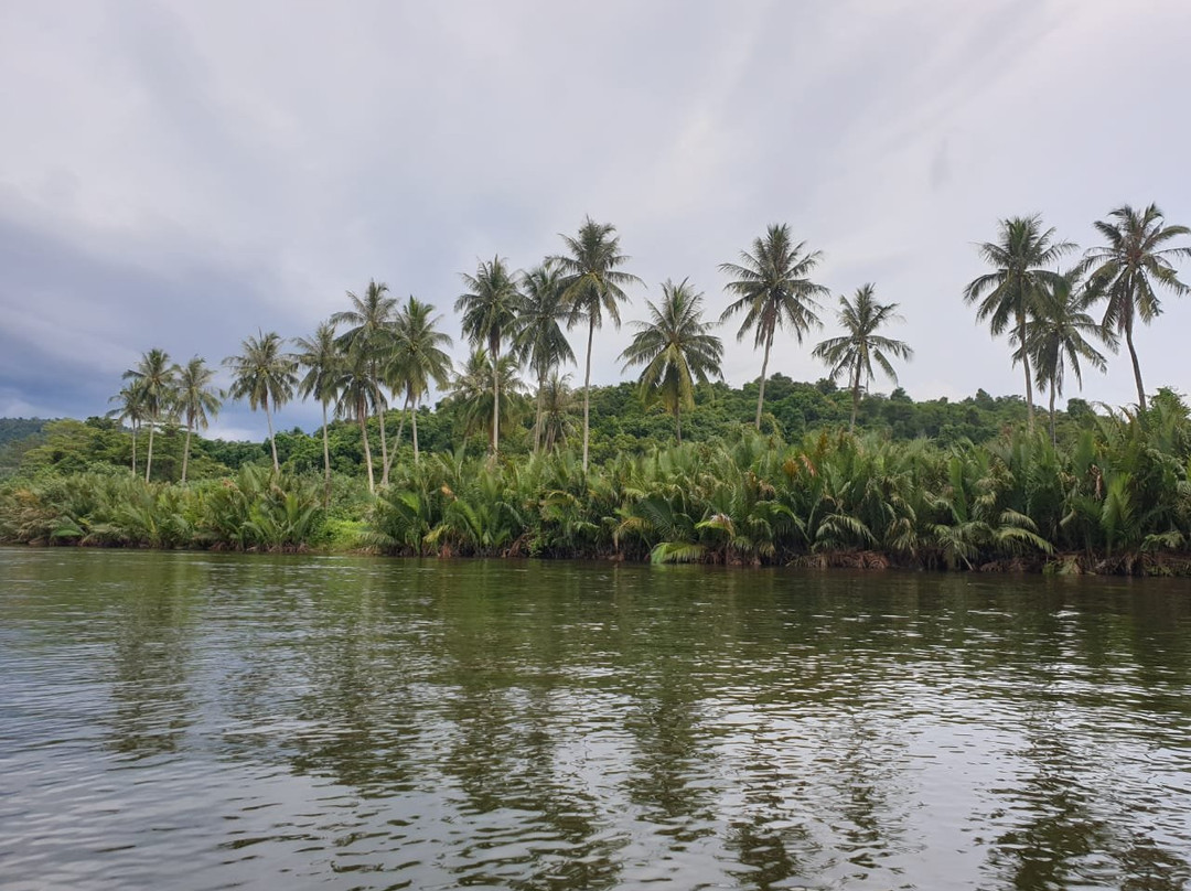 达岱河畔度假村主图