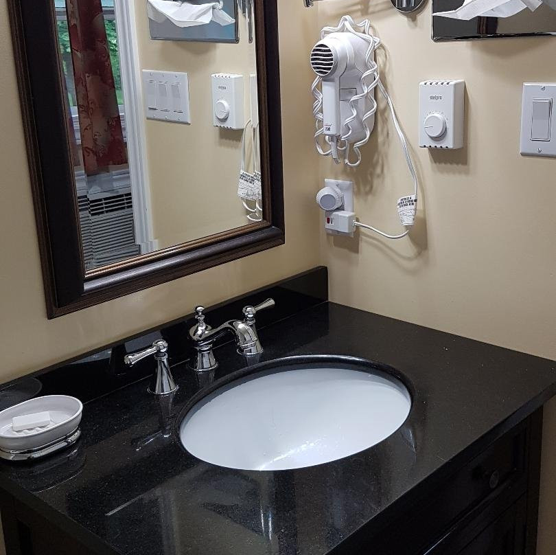 Clark's Sunny Isle Motel主图