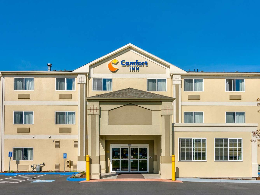 Comfort Inn Medford North主图