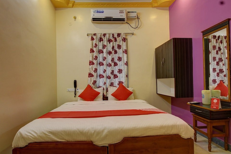 Hotel O K S Residency主图