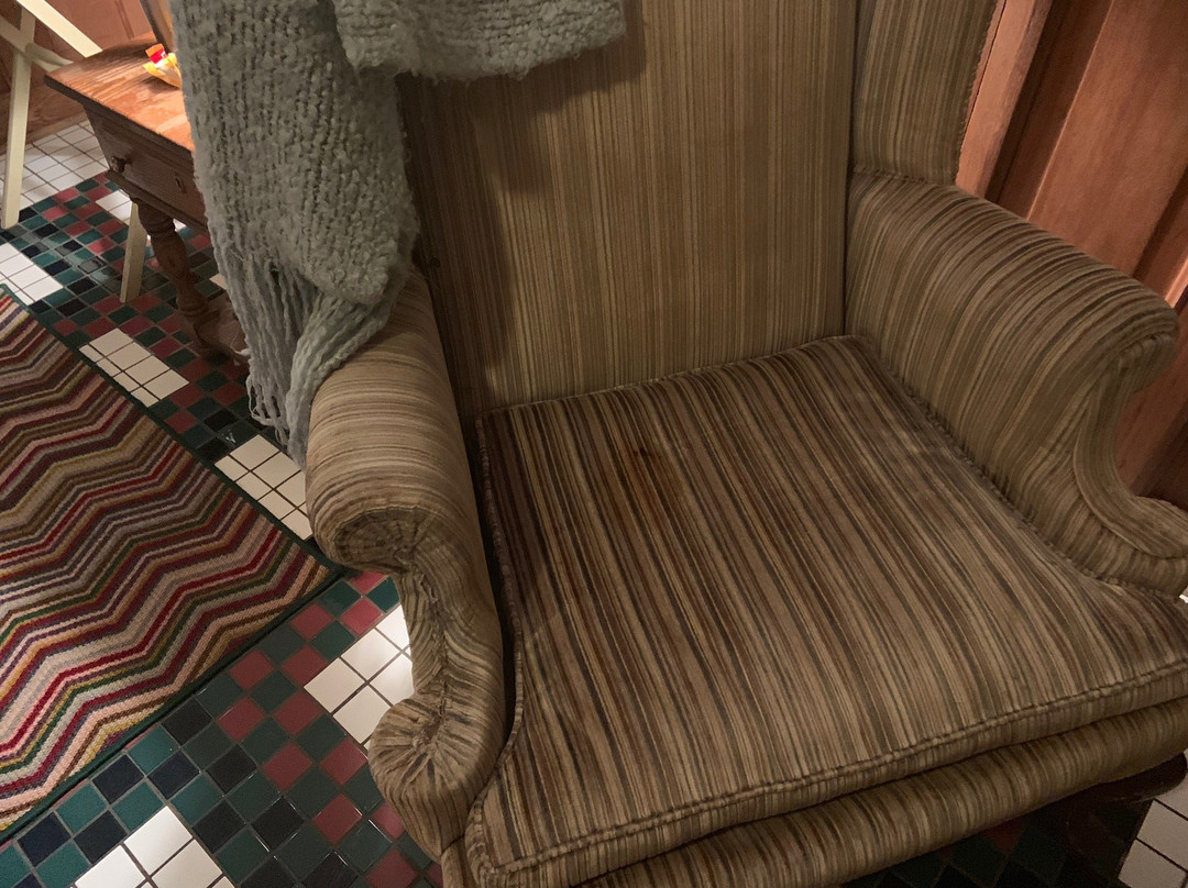 The Edgeworth Inn主图