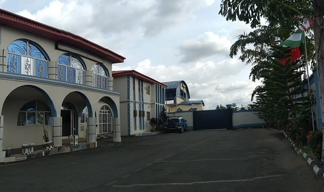 Blue & White Hotel and Suites